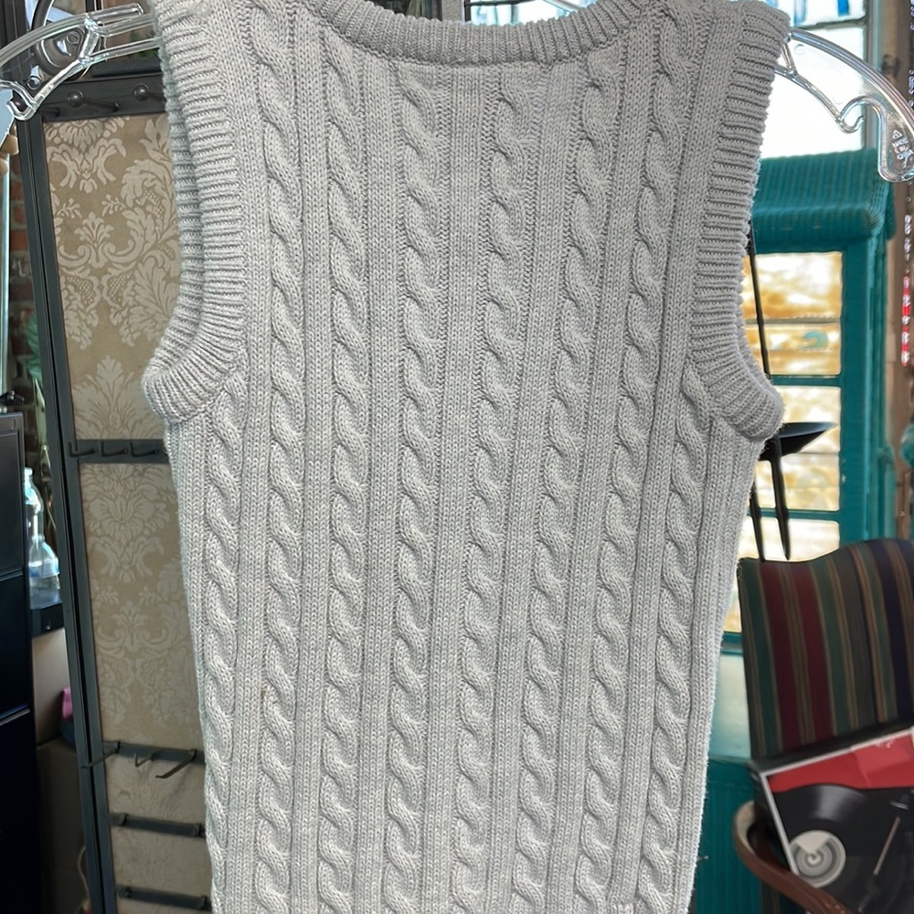 Vest - Picture 2 of 4